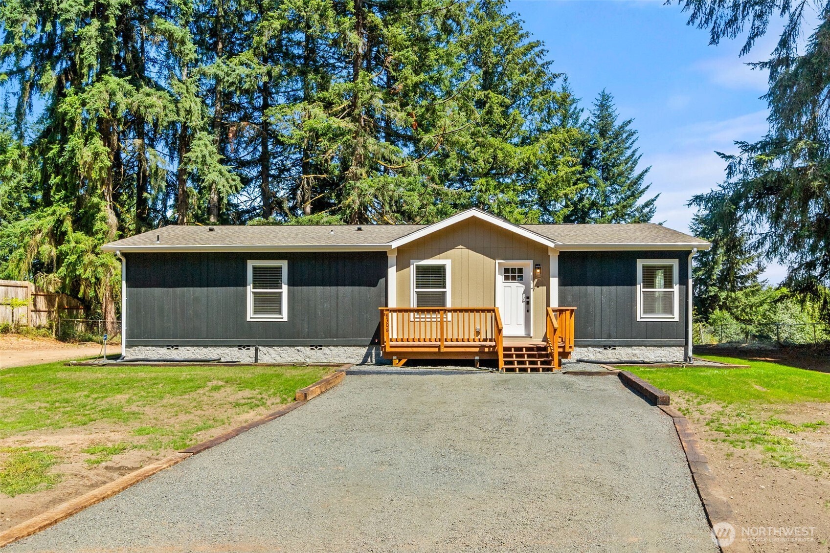 8306 SE Dawn Hill Dr