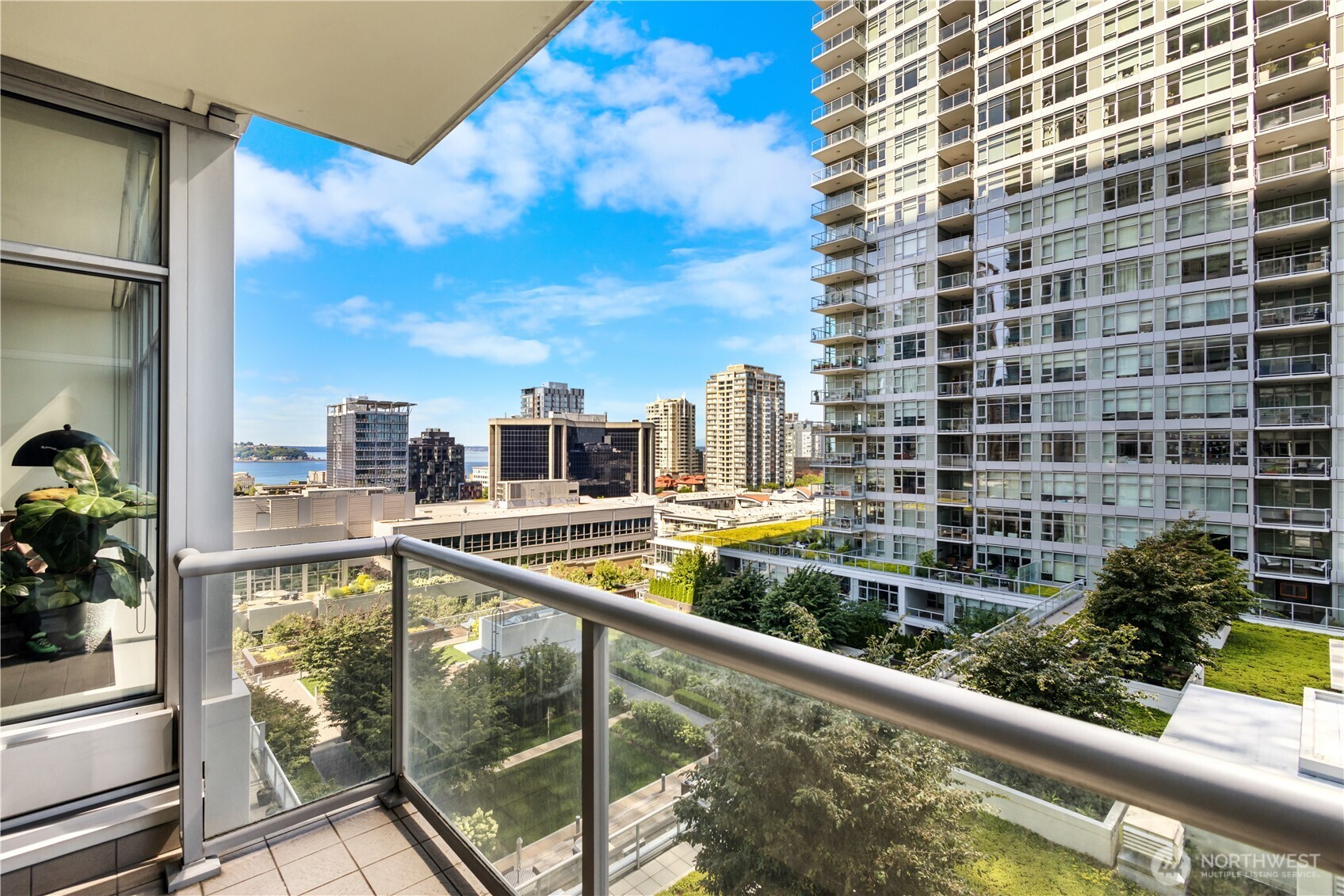588 Bell Street #1201S