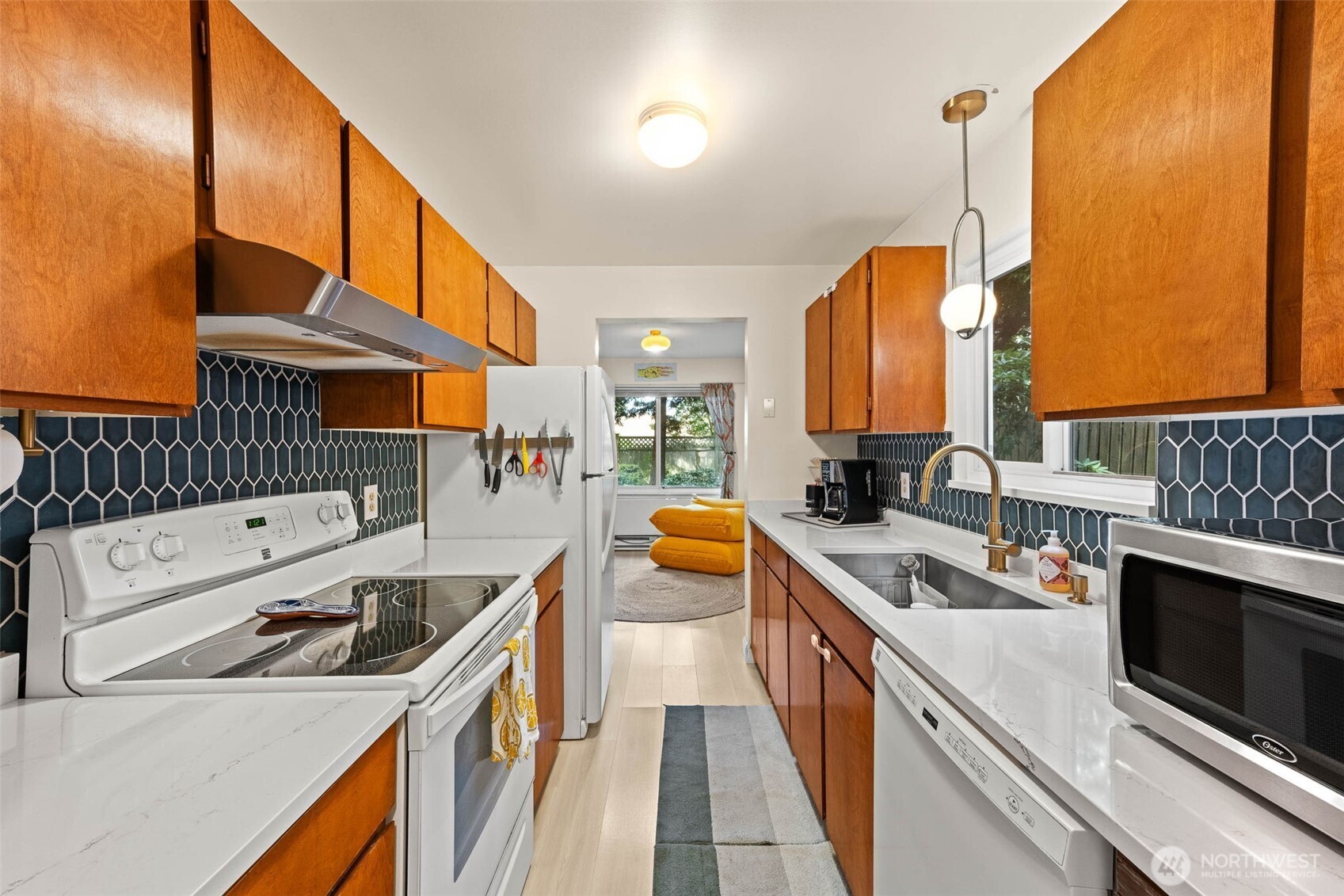 11515 Greenwood Avenue N #H, Seattle, WA 98133, photo 5 of 39
