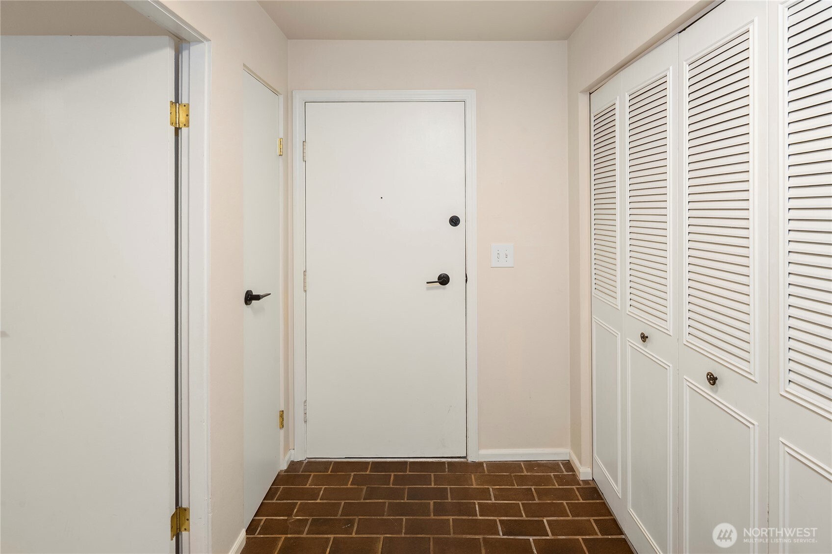 3816 11th Avenue W #224, Seattle, WA 98119, photo 3 of 26