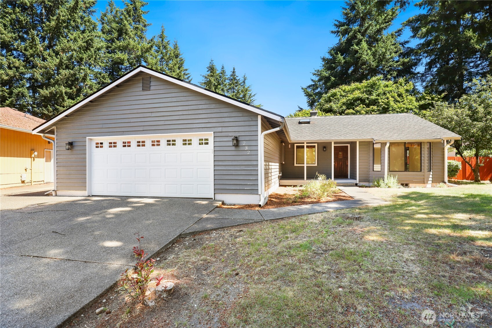232 Planer Court SE