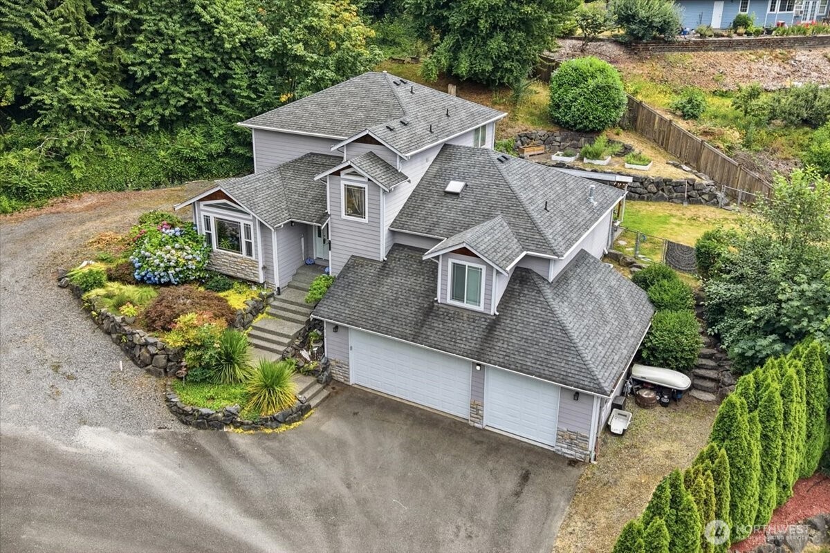 310 Fife Way