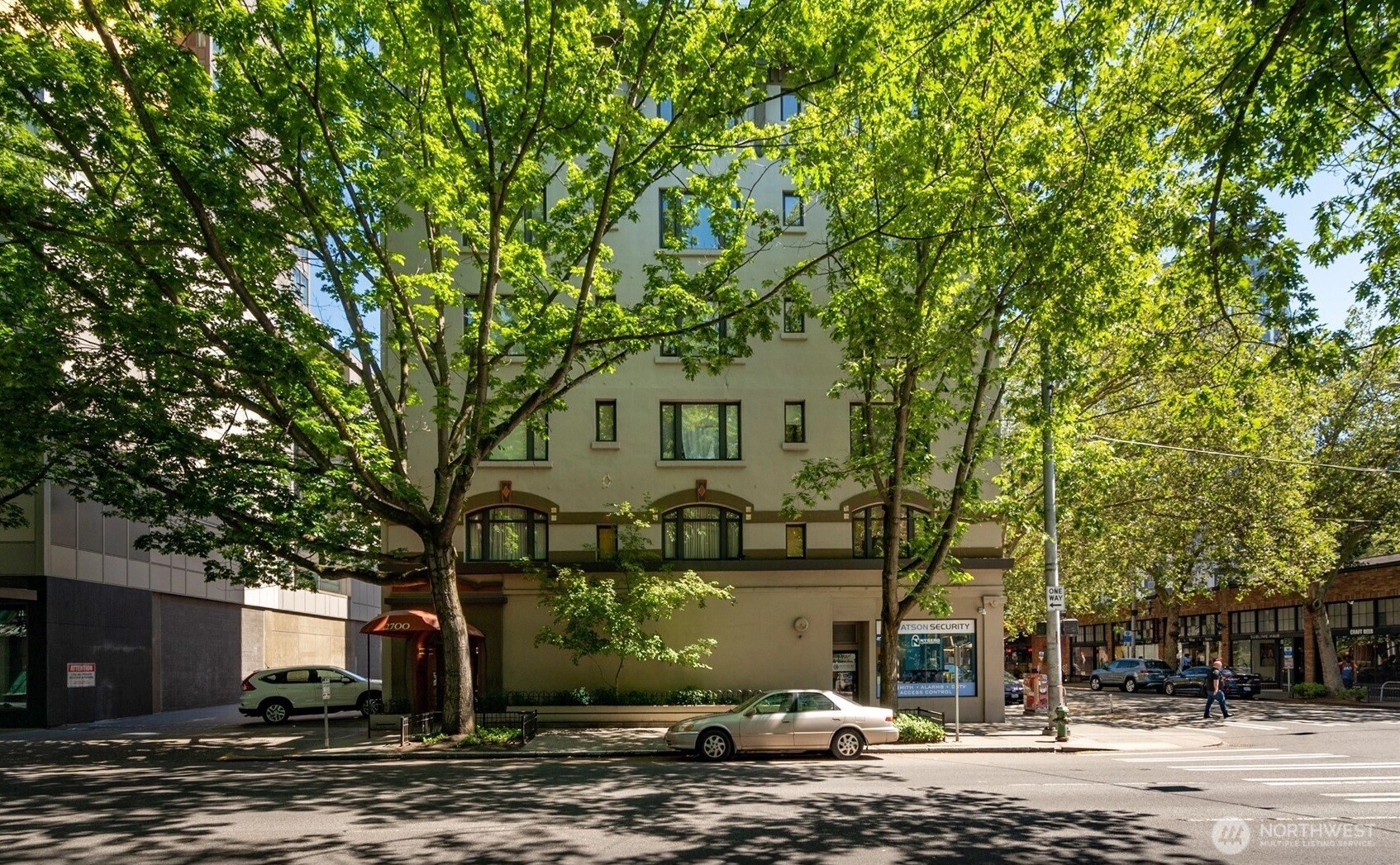 2700 4th Avenue #503, Seattle, WA 98121-1245, photo 2 of 33