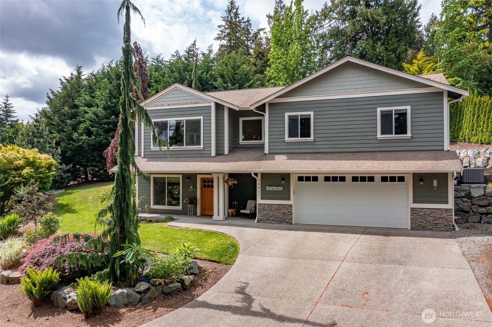 16411 Country Club Drive