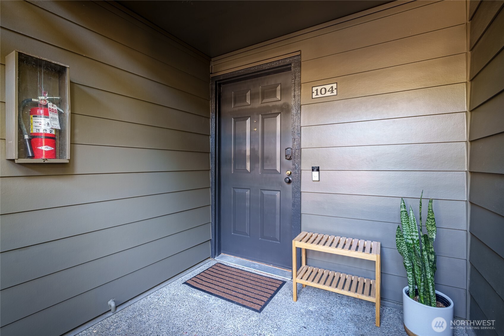 1819 N 107th Street #104, Seattle, WA 98133, photo 2 of 20