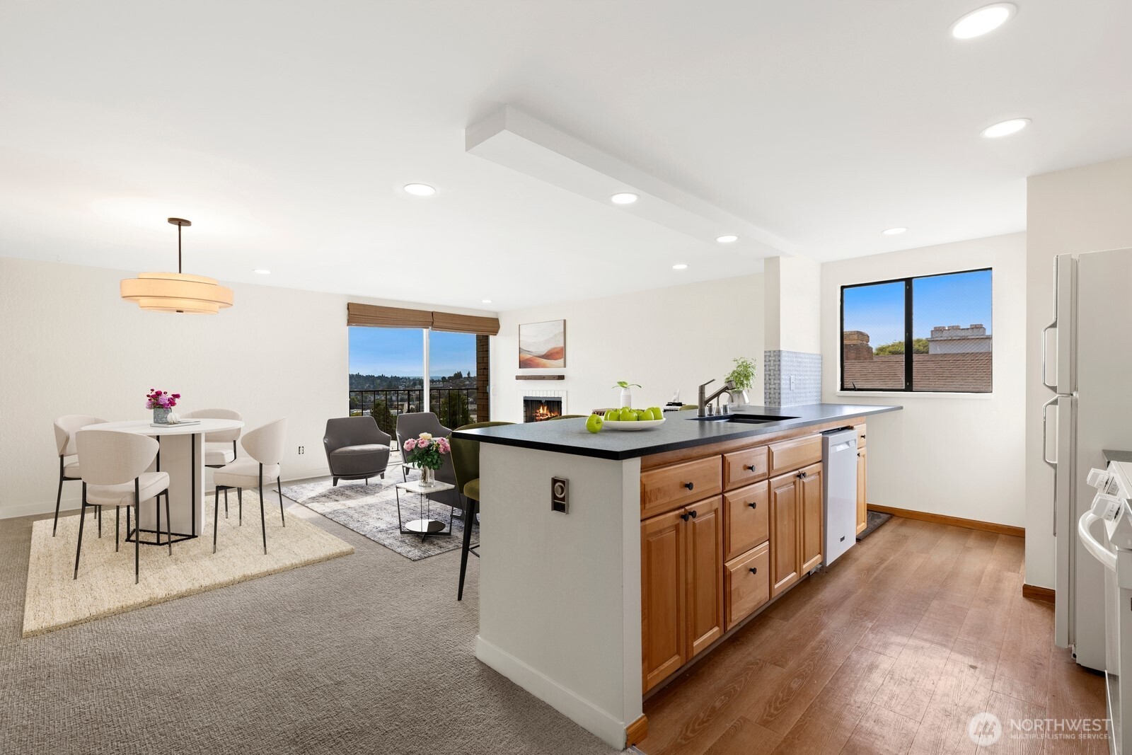 3710 25th Place W #405, Seattle, WA 98199, photo 5 of 33