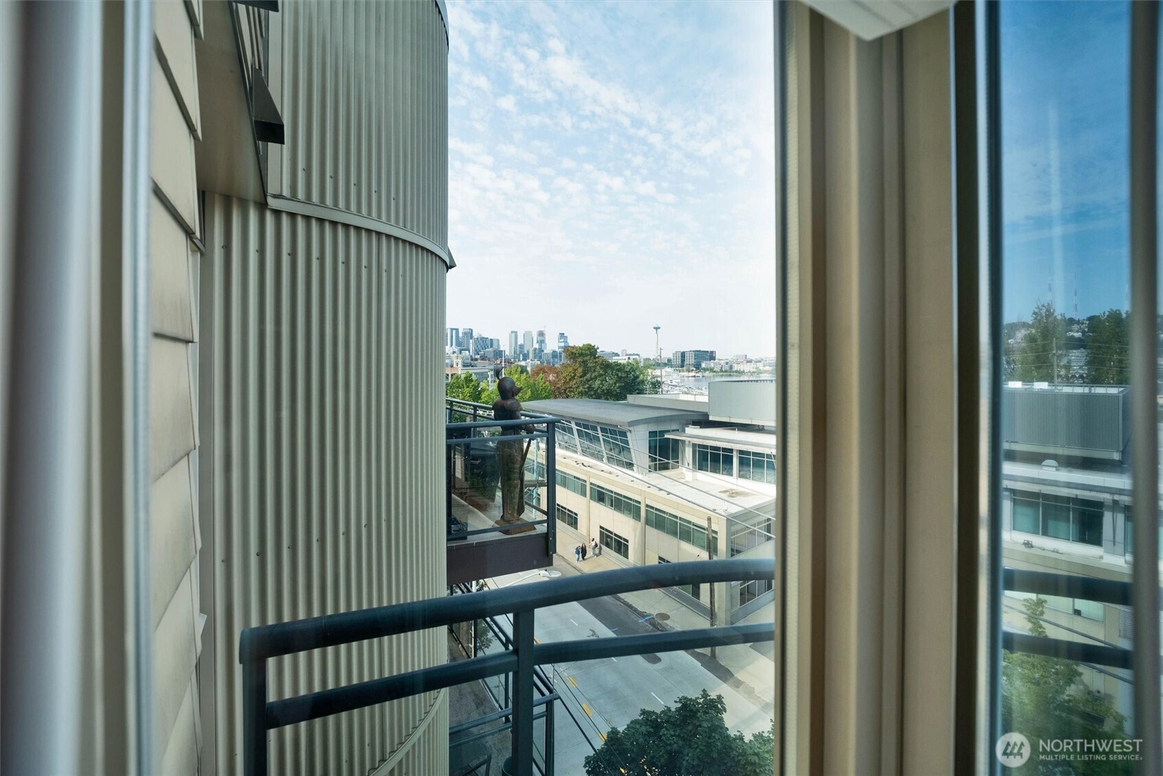 1550 Eastlake Avenue E #503, Seattle, WA 98102, photo 4 of 20
