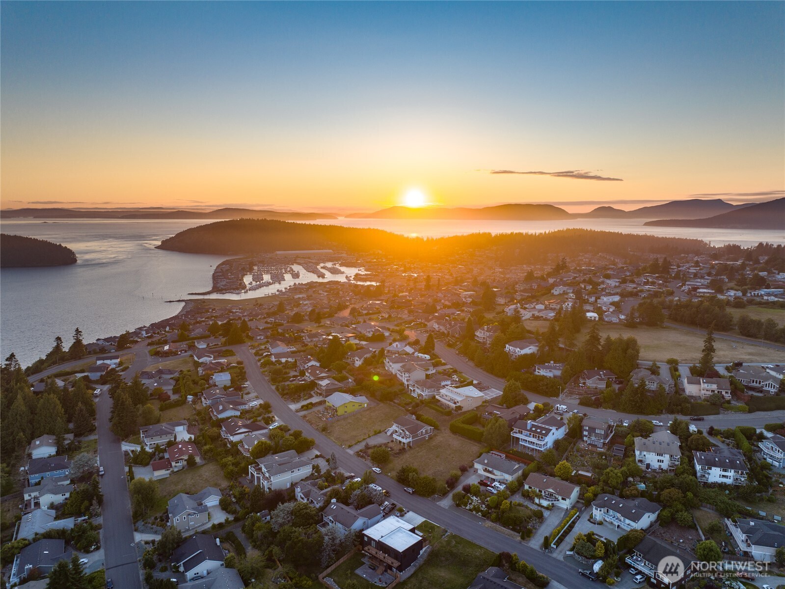 4512 Queen Ann Way