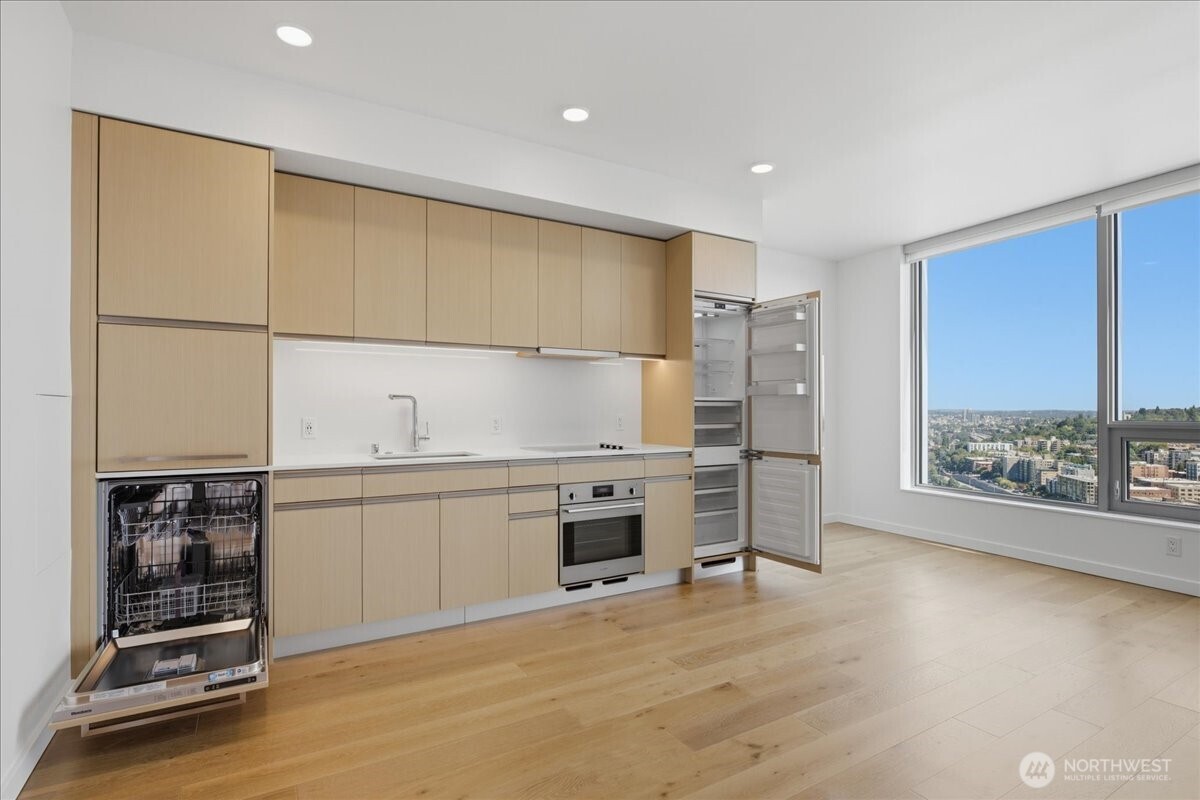 1808 Minor Avenue #3309, Seattle, WA 98101, photo 4 of 39