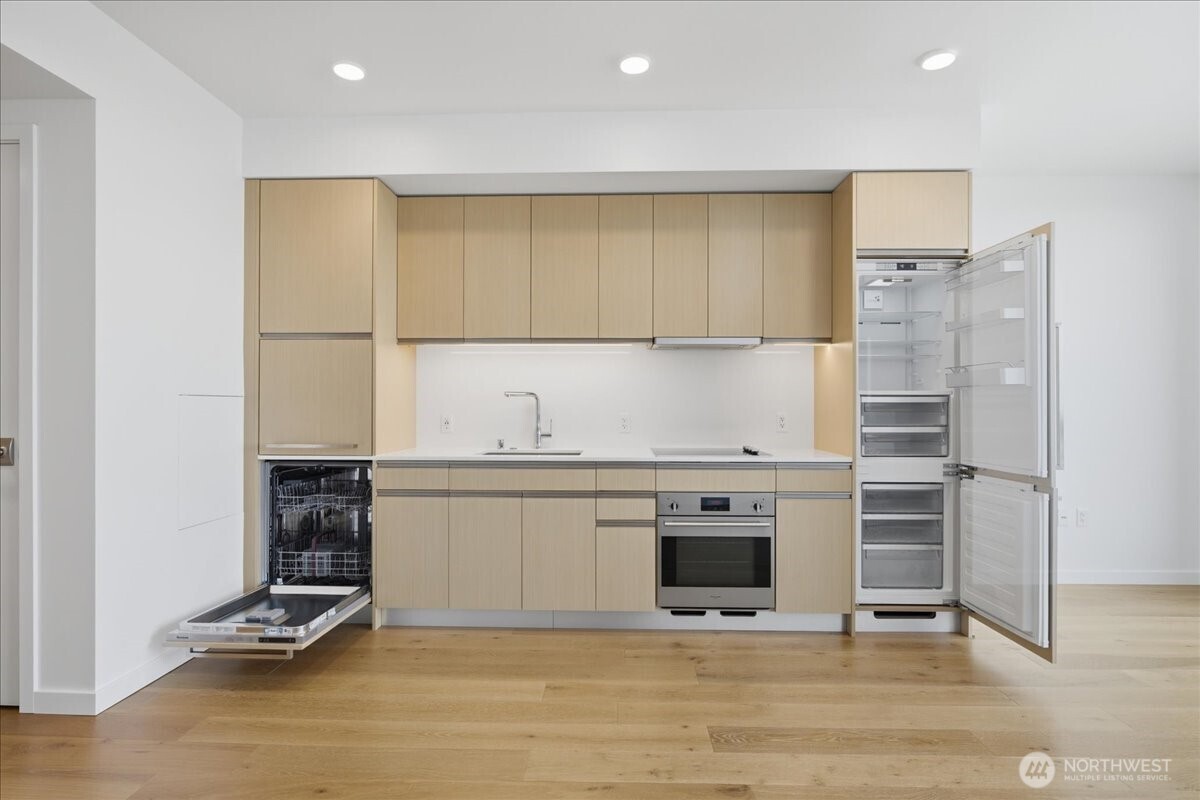 1808 Minor Avenue #3309, Seattle, WA 98101, photo 5 of 39