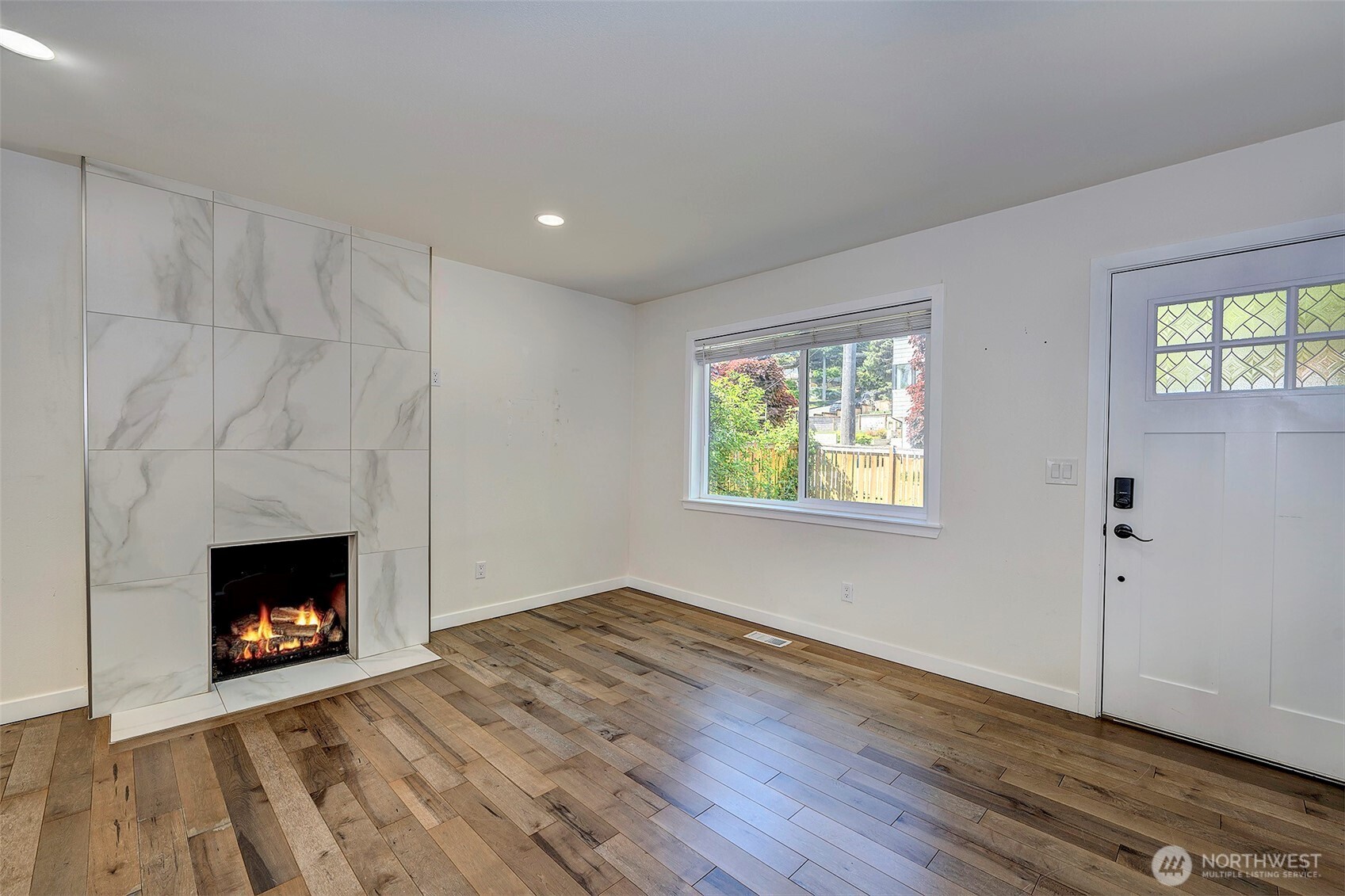 3806 35th Avenue W #Unit 1, Seattle, WA 98199, photo 2 of 19