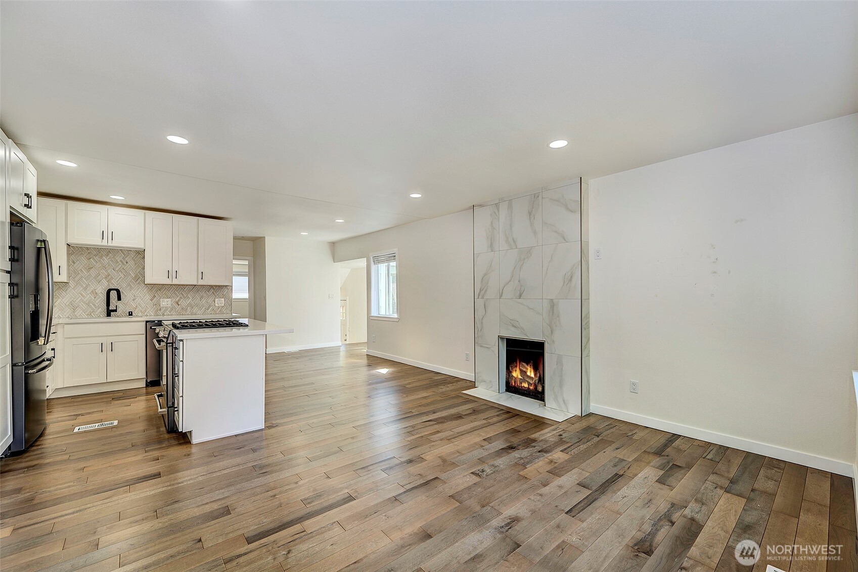 3806 35th Avenue W #Unit 1, Seattle, WA 98199, photo 4 of 19