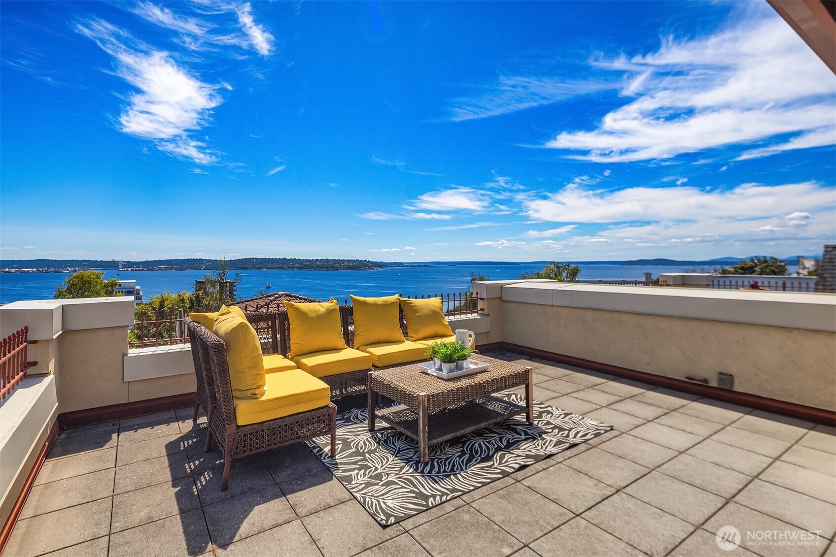 371 W Olympic Place, Seattle, WA 98119, photo 3 of 40