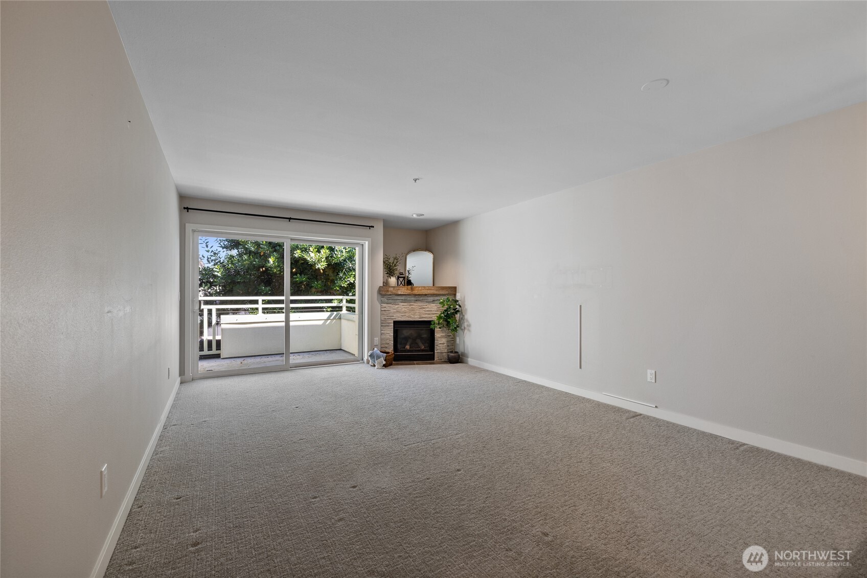 6300 32nd Avenue NW #302, Seattle, WA 98107, photo 4 of 35