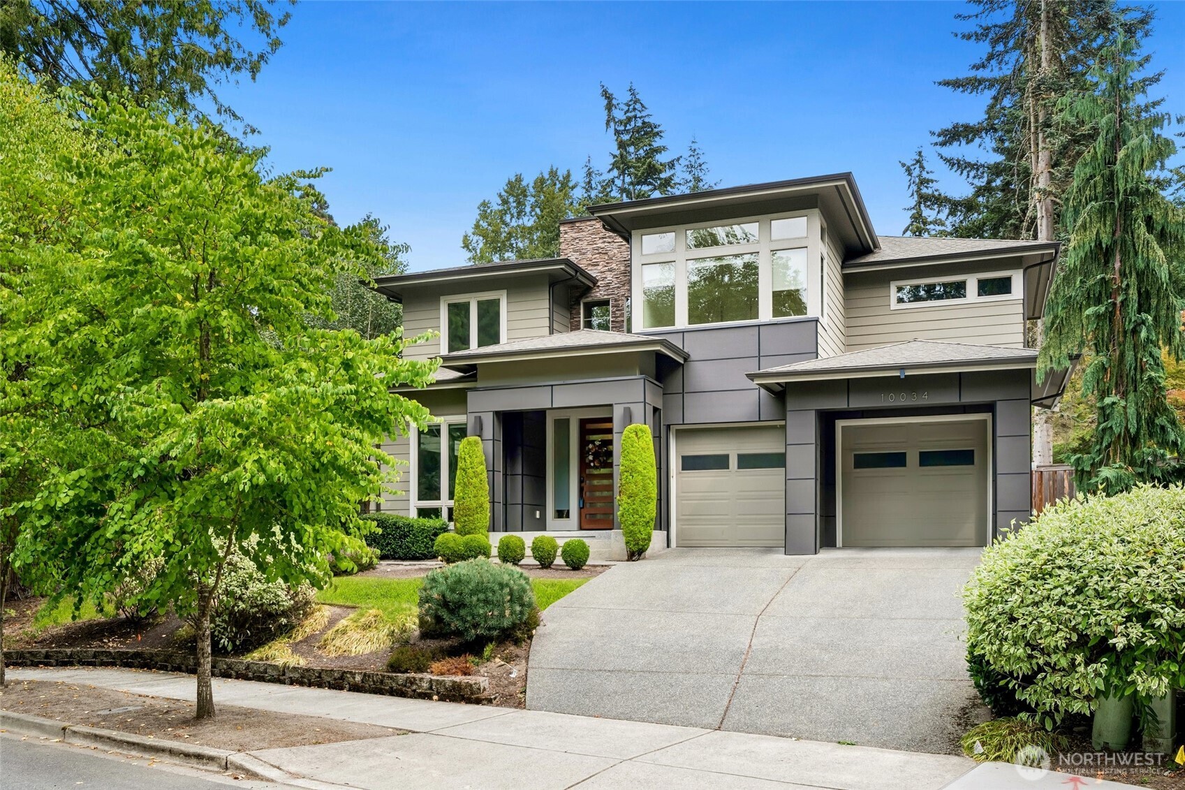 10034 Slater Avenue NE, Kirkland, WA 98033, photo 2 of 2