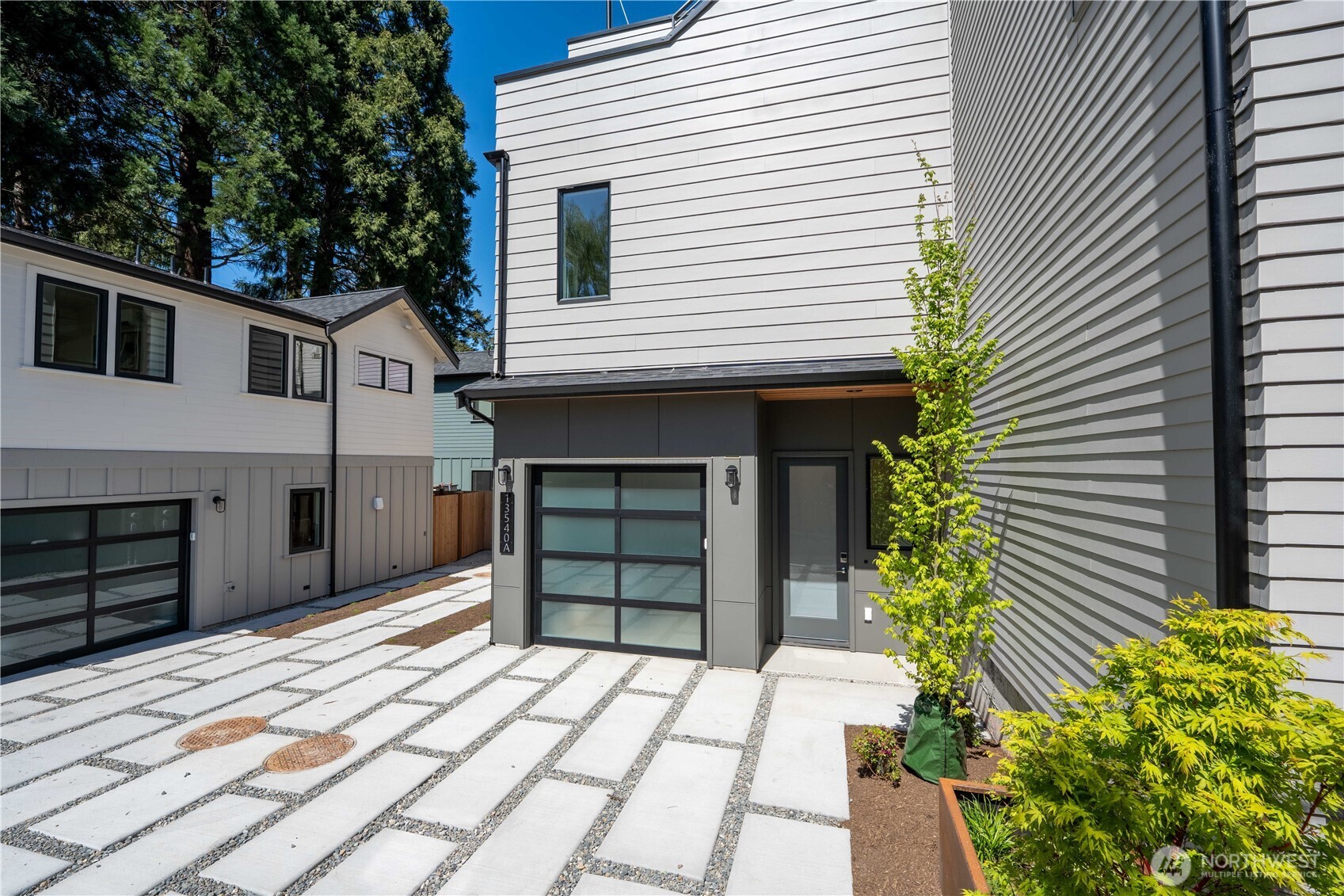 13540 39th Avenue NE #B, Seattle, WA 98125, photo 2 of 24