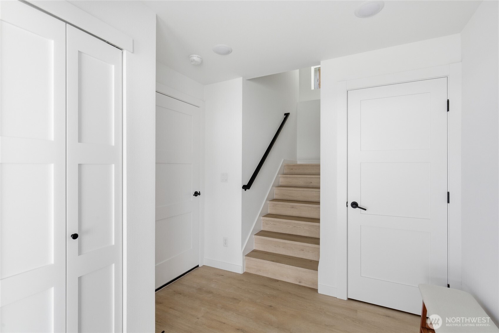 5716 NE 65th Street, Seattle, WA 98115, photo 3 of 38