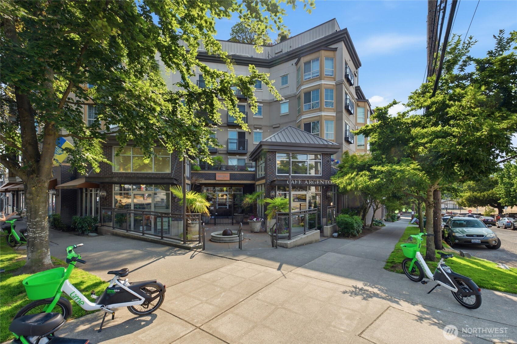 1125 E Olive Street #604, Seattle, WA 98122, photo 2 of 35