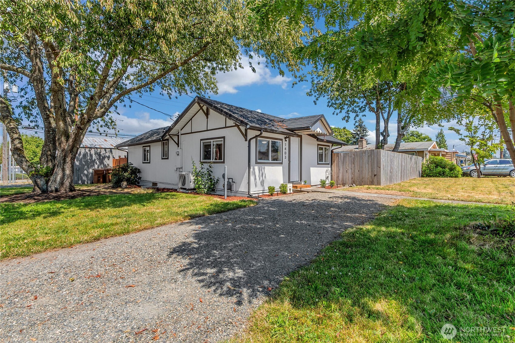 1403 E 64th Street