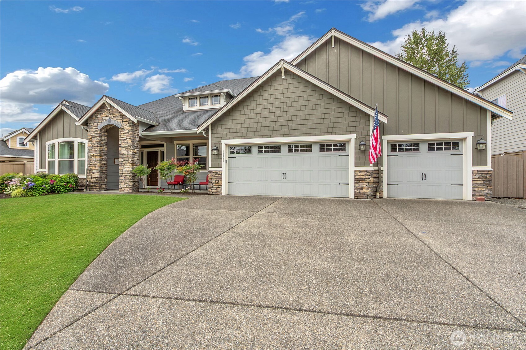 7901 Connells Prairie Rd E, Bonney Lake, WA 98391-7881, photo 2 of 2