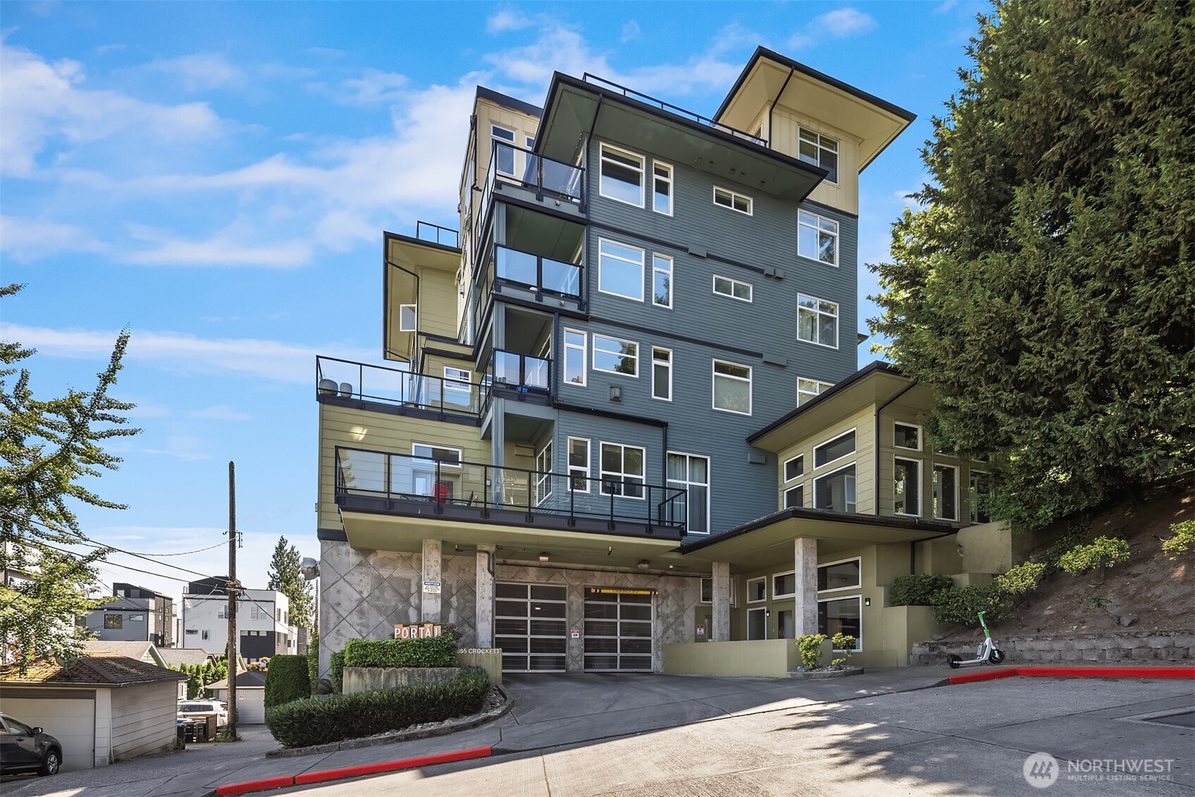 655 Crockett Street #B301