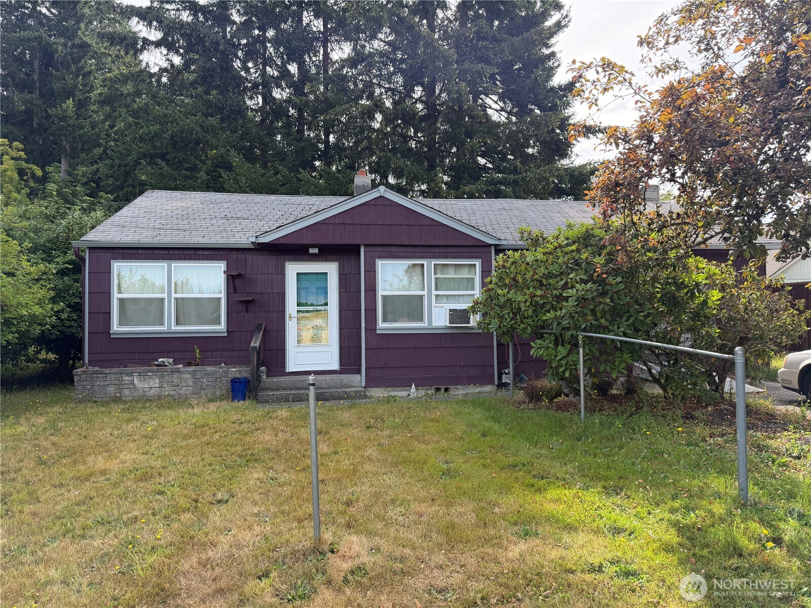 2304 Lister Road NE