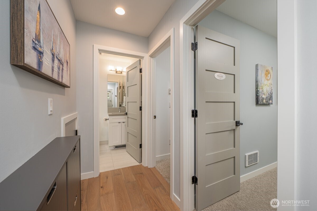 3015 61st Avenue SW #B, Seattle, WA 98116, photo 3 of 24