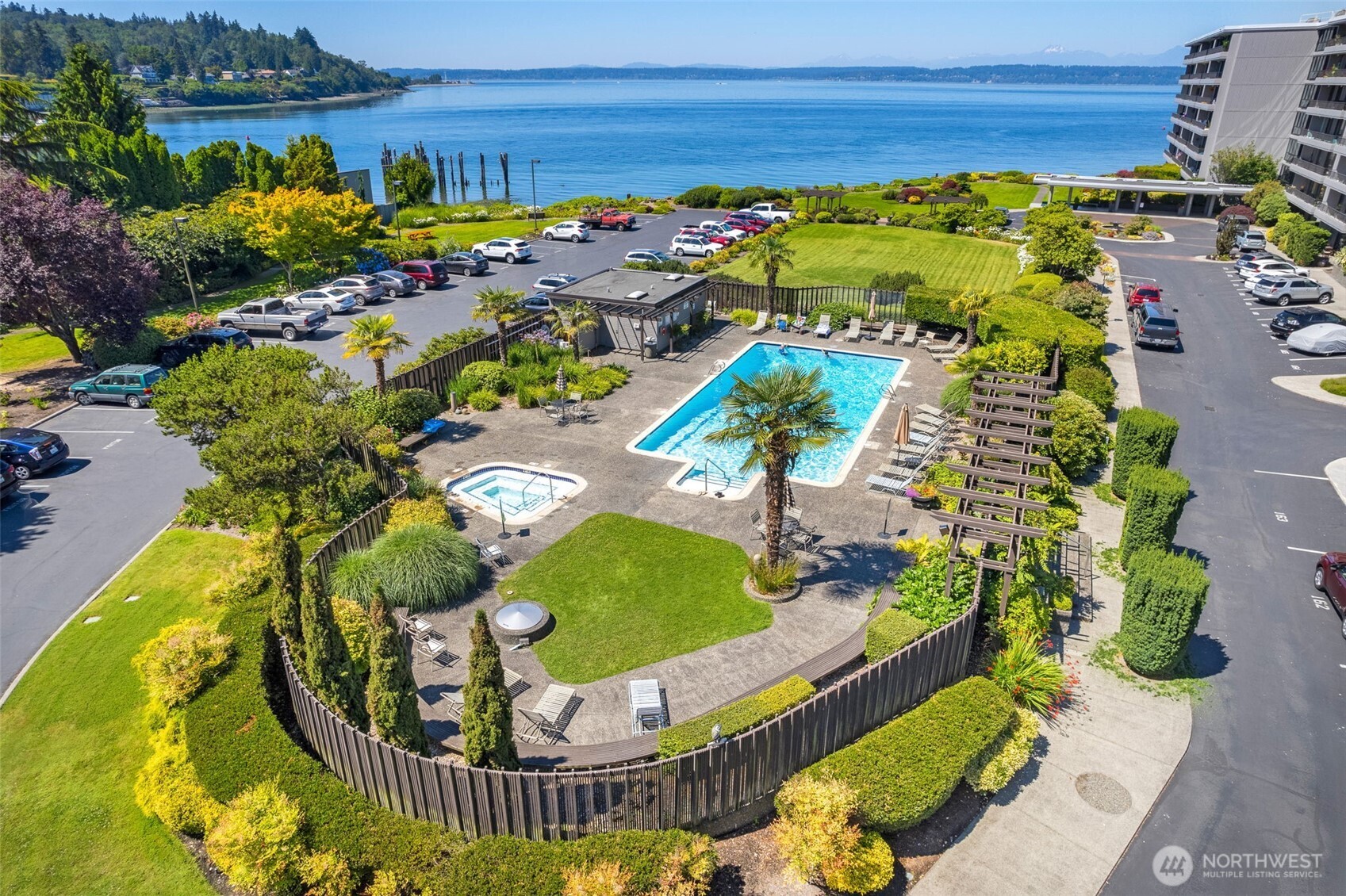6533 Seaview Avenue NW #101A, Seattle, WA 98117, photo 3 of 36