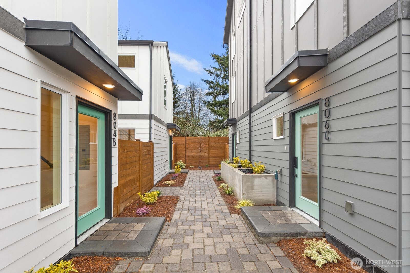 806 C S Rose Street, Seattle, WA 98108, photo 3 of 20