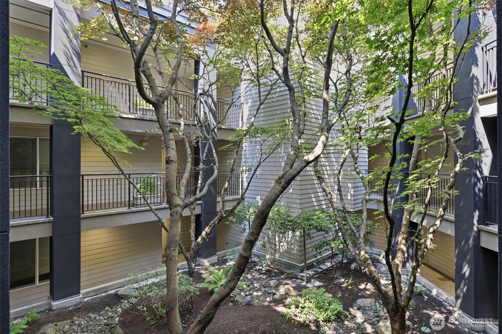 1417 Queen Anne Avenue N #303, Seattle, WA 98109, photo 2 of 34