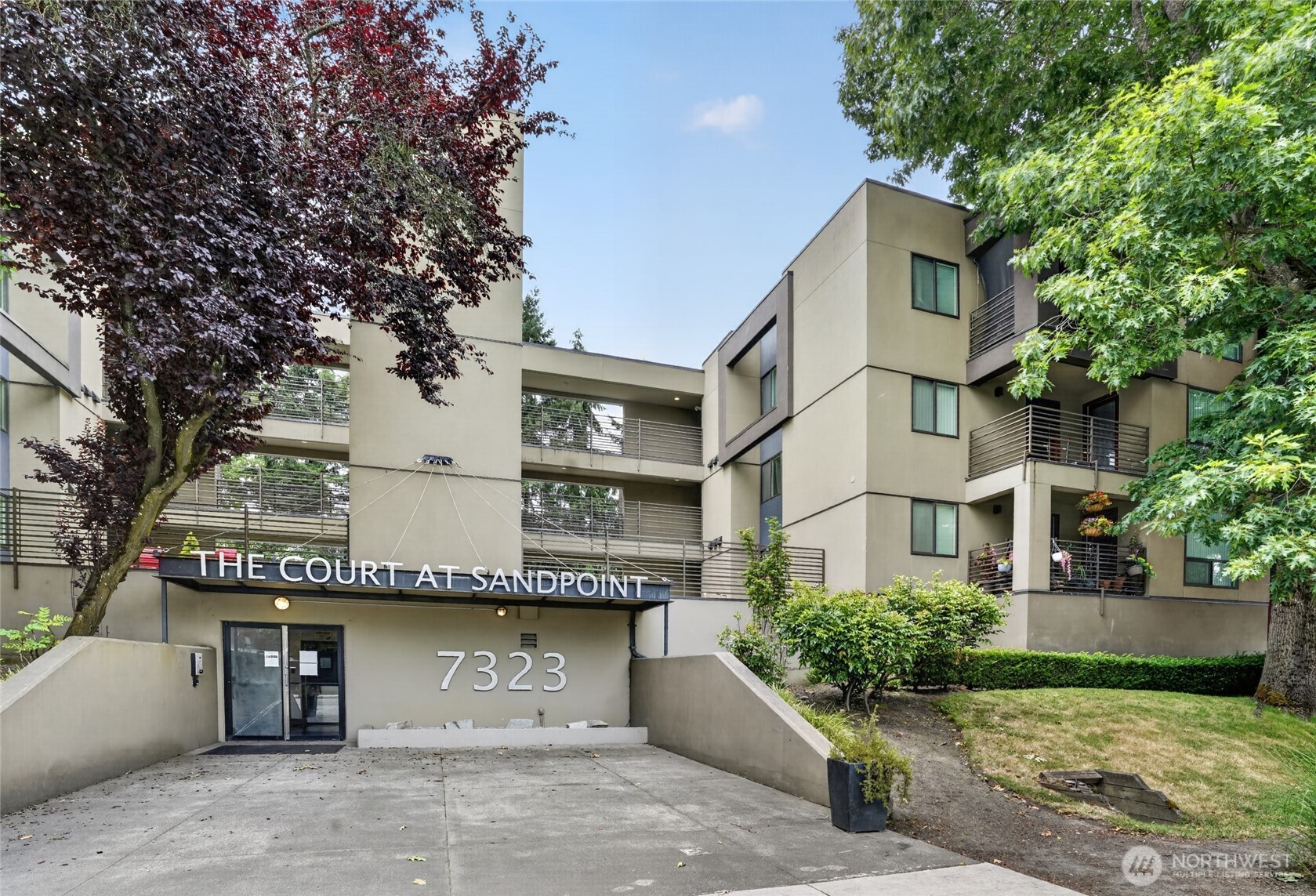 7323 NE Sand Point Way #211