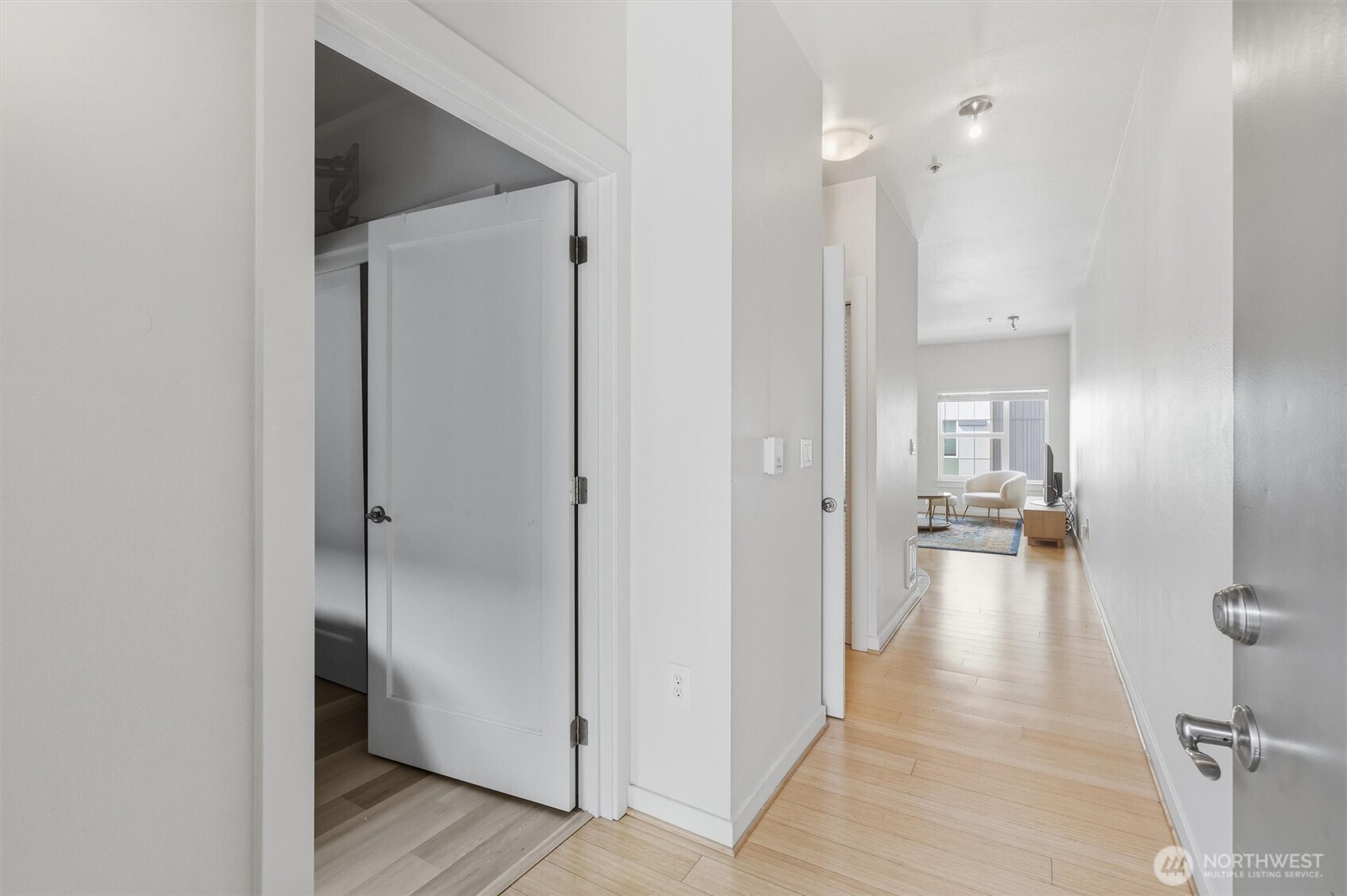 1026 NE 65th Street #519, Seattle, WA 98115, photo 3 of 38
