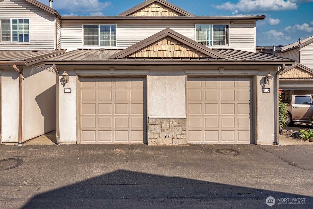 418 SE 17th Street #10B