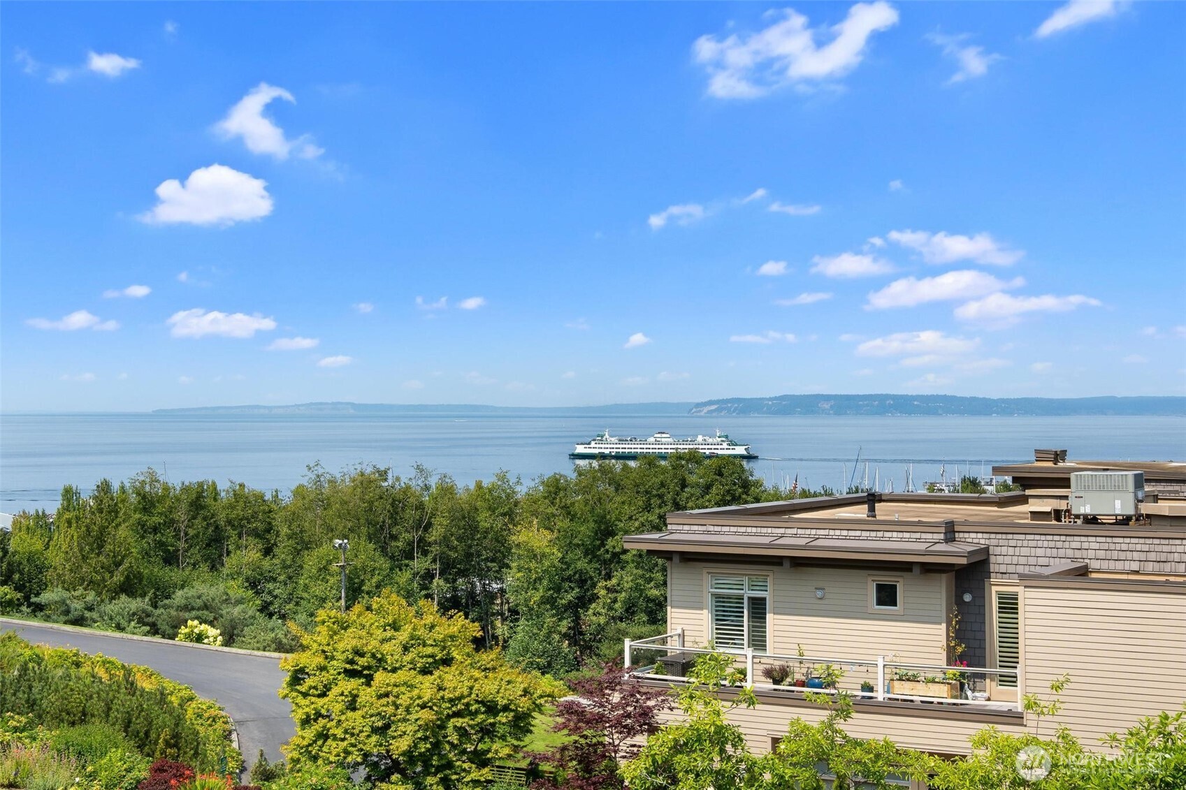 65 Pine Street #207