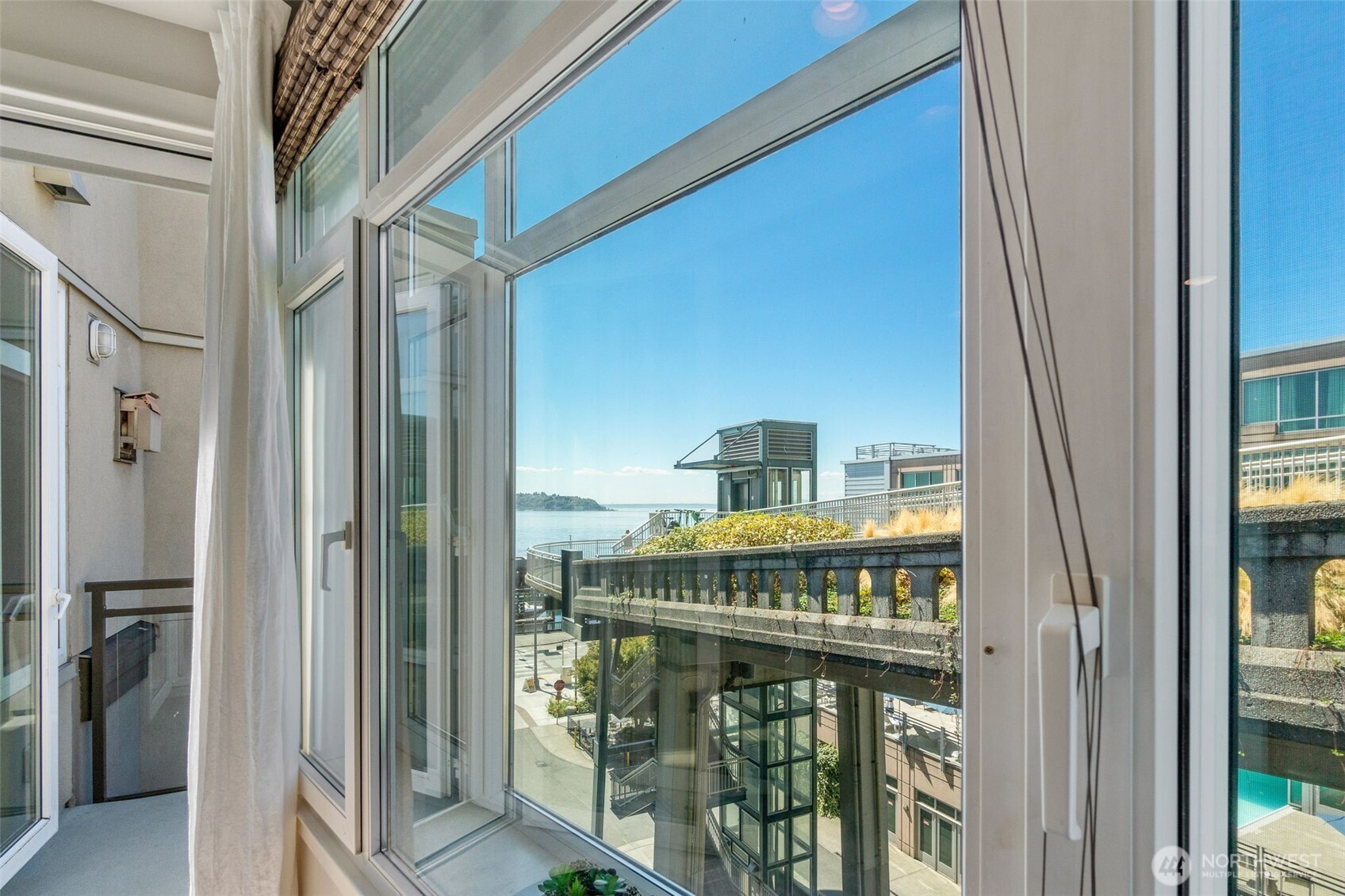 2000 Alaskan Way #543, Seattle, WA 98121, photo 4 of 34
