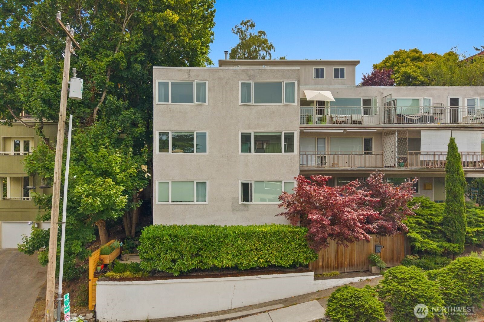 632 13th Avenue E #19, Seattle, WA 98102, photo 2 of 44