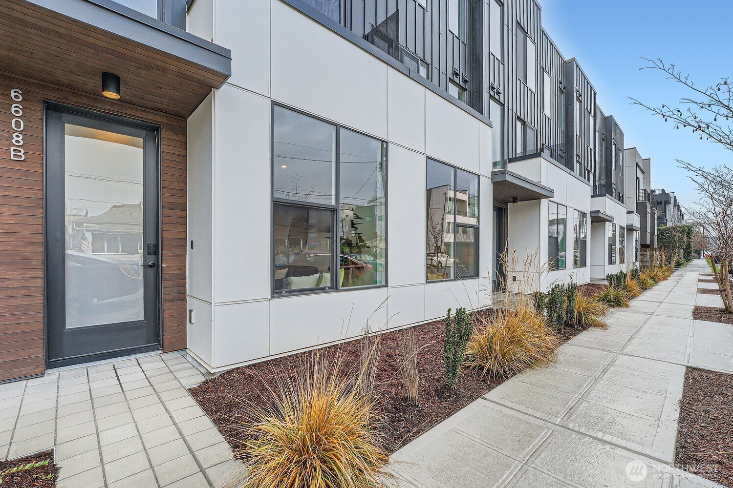 6608 Carleton Avenue S #A, Seattle, WA 98108, photo 2 of 28