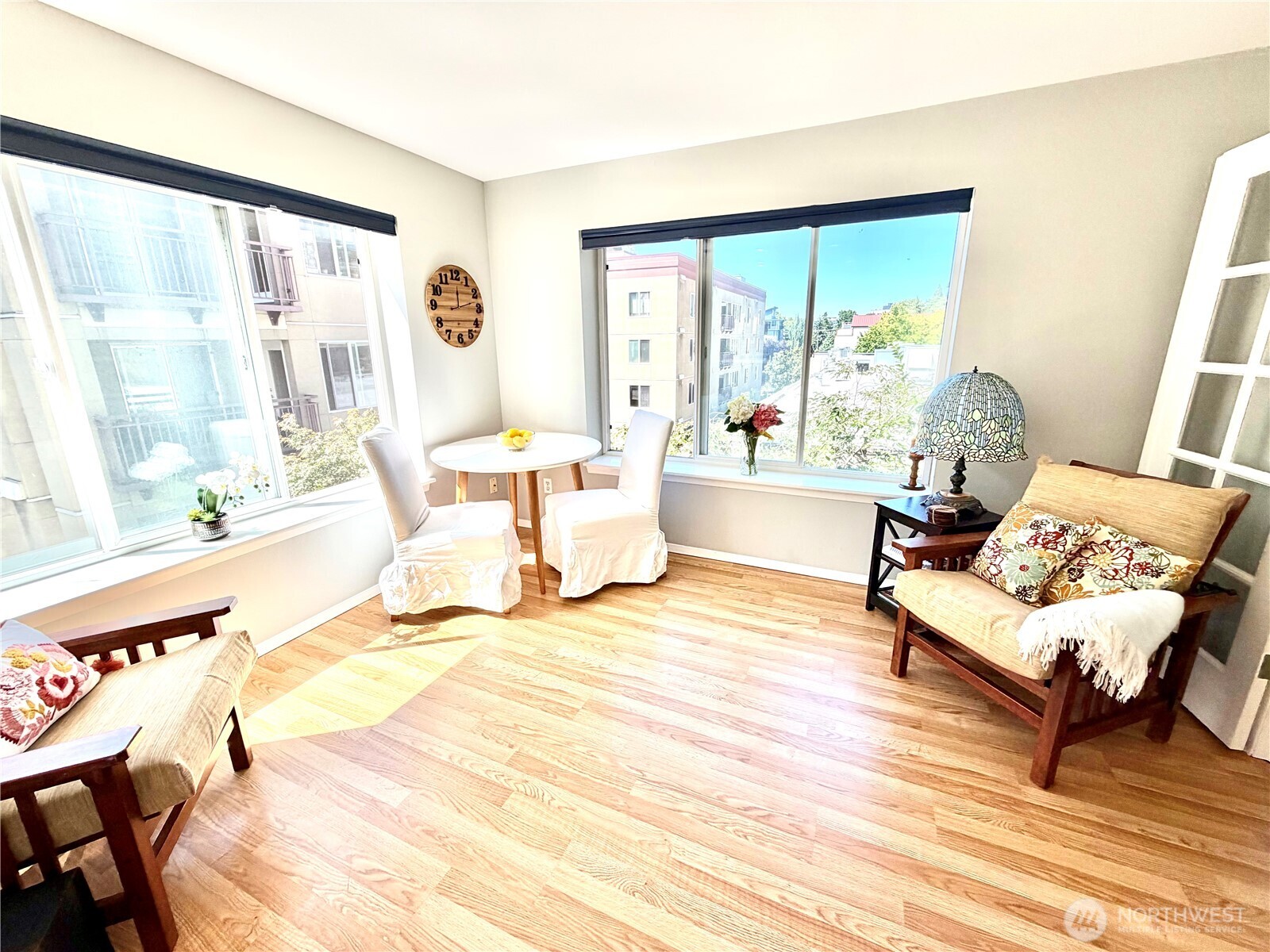 712 E Denny Way #401