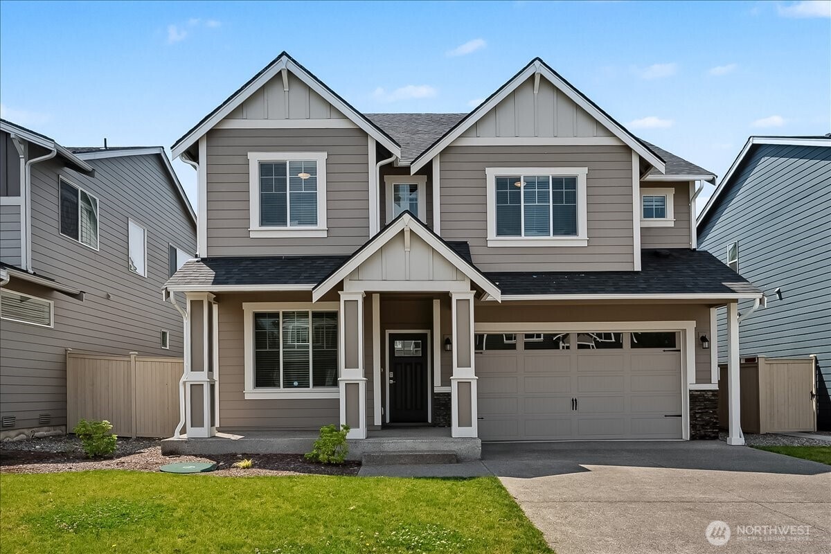 3106 Stephanie Loop NE
