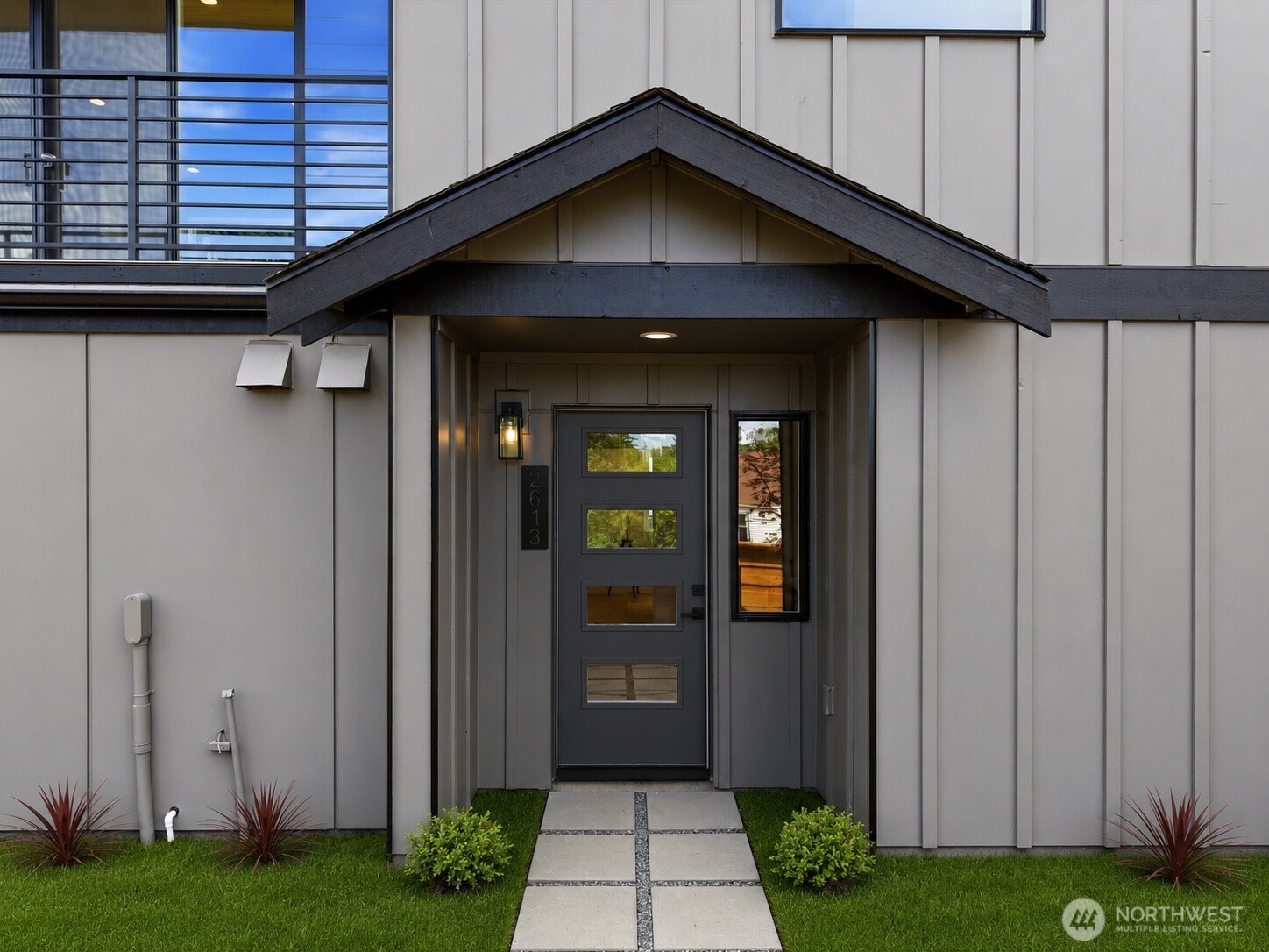 2613 NW 87th Street, Seattle, WA 98117, photo 2 of 34