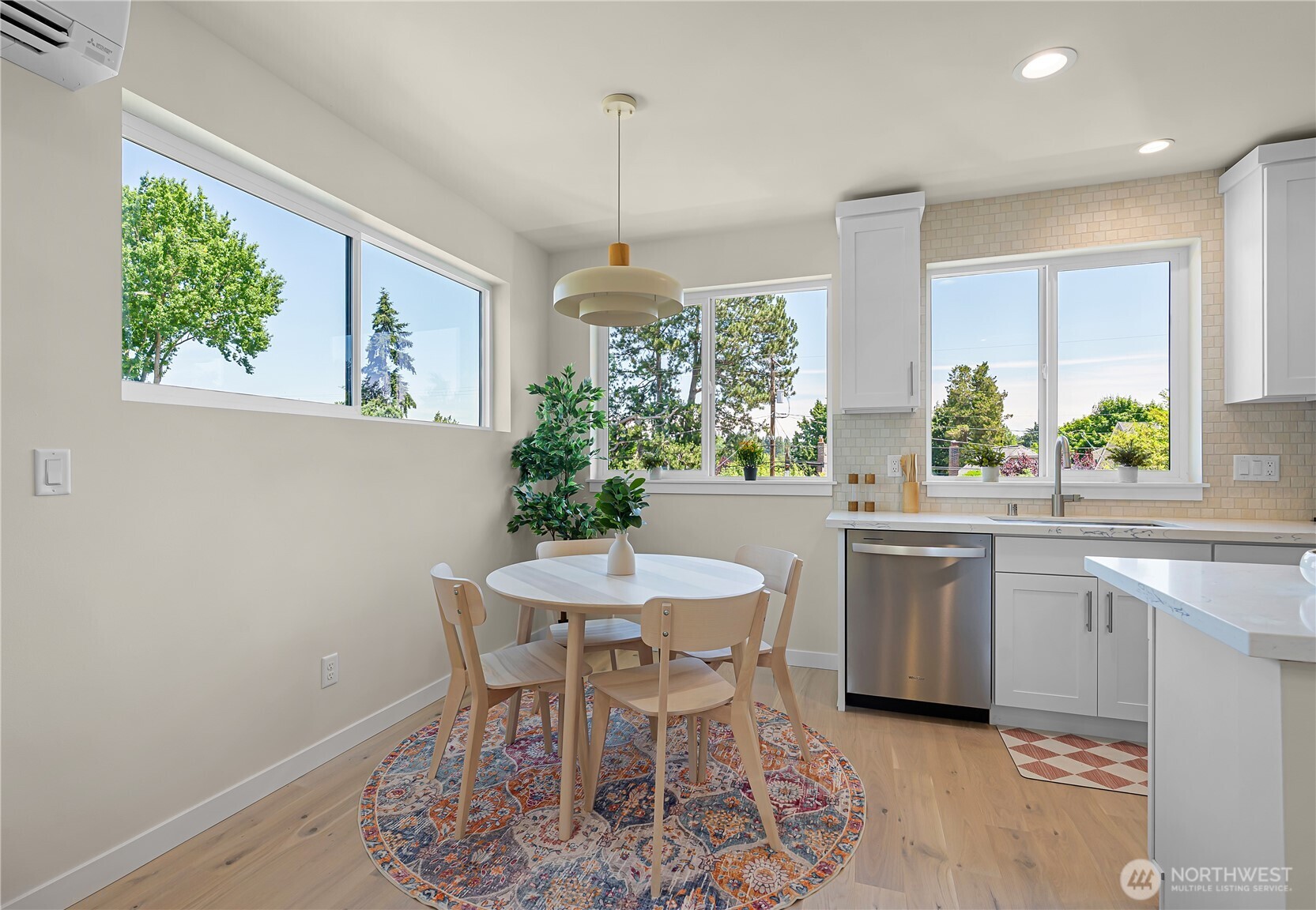8043 19th Avenue NE, Seattle, WA 98115, photo 4 of 28