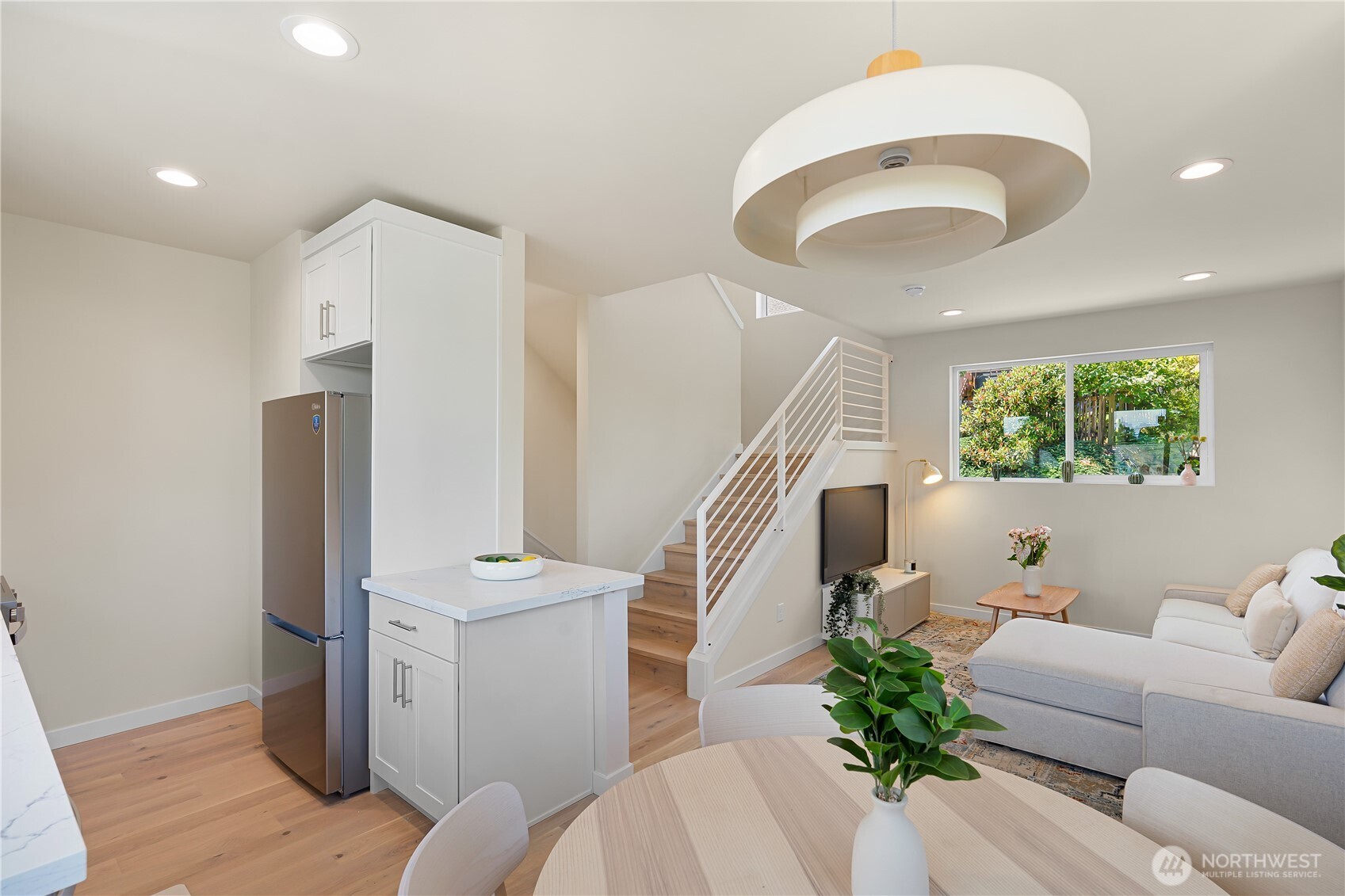 8043 19th Avenue NE, Seattle, WA 98115, photo 5 of 28