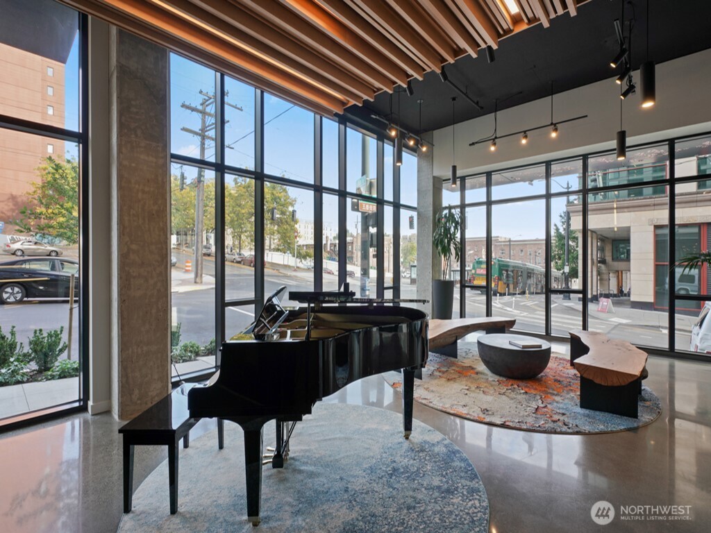 450 S Main Street #708, Seattle, WA 98104, photo 4 of 37