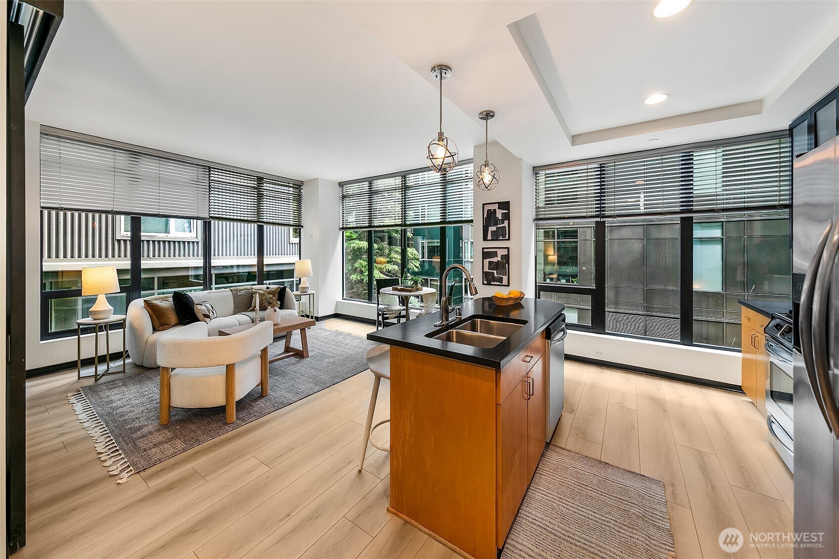 2716 Elliott Avenue #605, Seattle, WA 98121, photo 5 of 27
