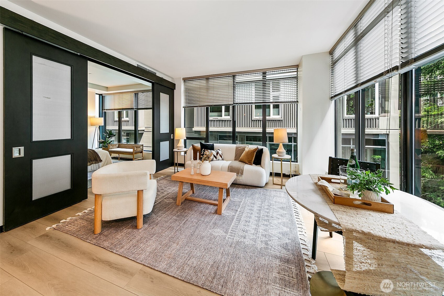 2716 Elliott Avenue #605, Seattle, WA 98121, photo 4 of 27