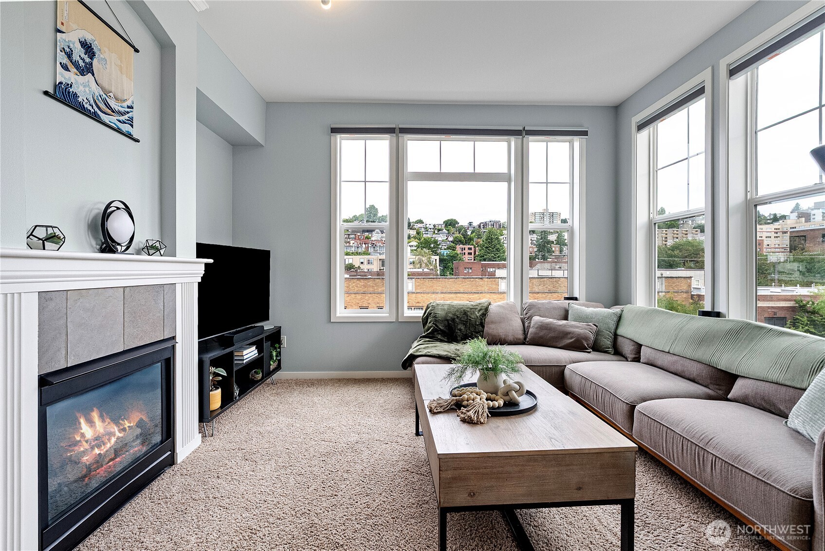 530 4th Avenue W #503, Seattle, WA 98119, photo 2 of 33