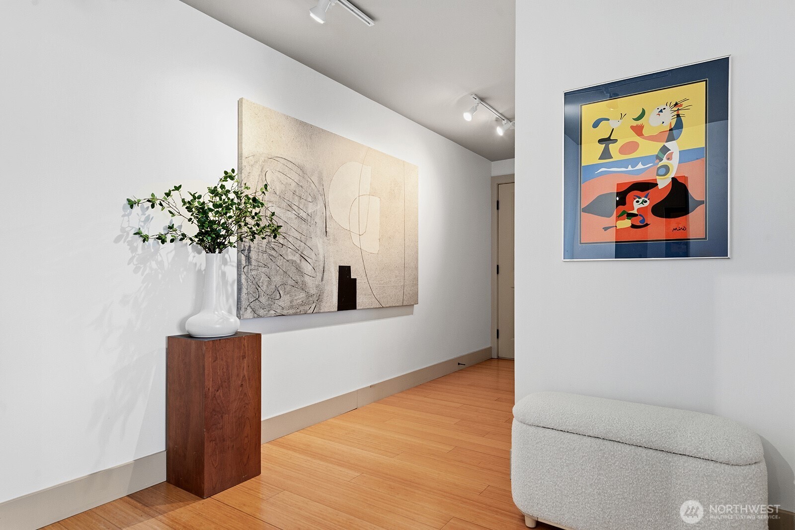 745 Bellevue Avenue E #109, Seattle, WA 98102-4484, photo 5 of 32