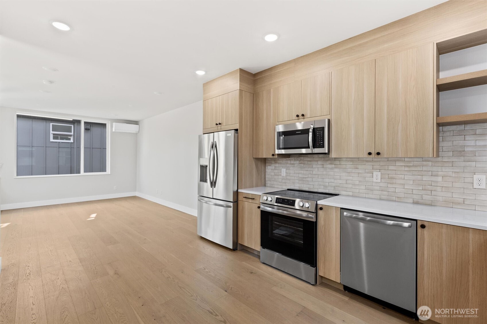 1407 29th Avenue #B, Seattle, WA 98122, photo 3 of 21