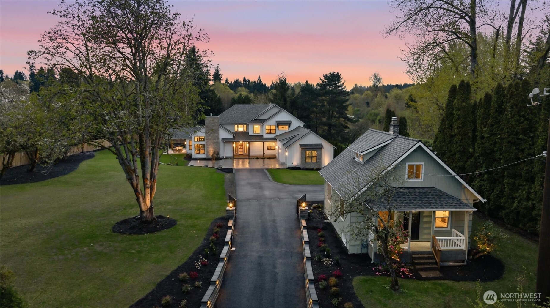 17218 & 17220 NE Woodinville-Duvall Road