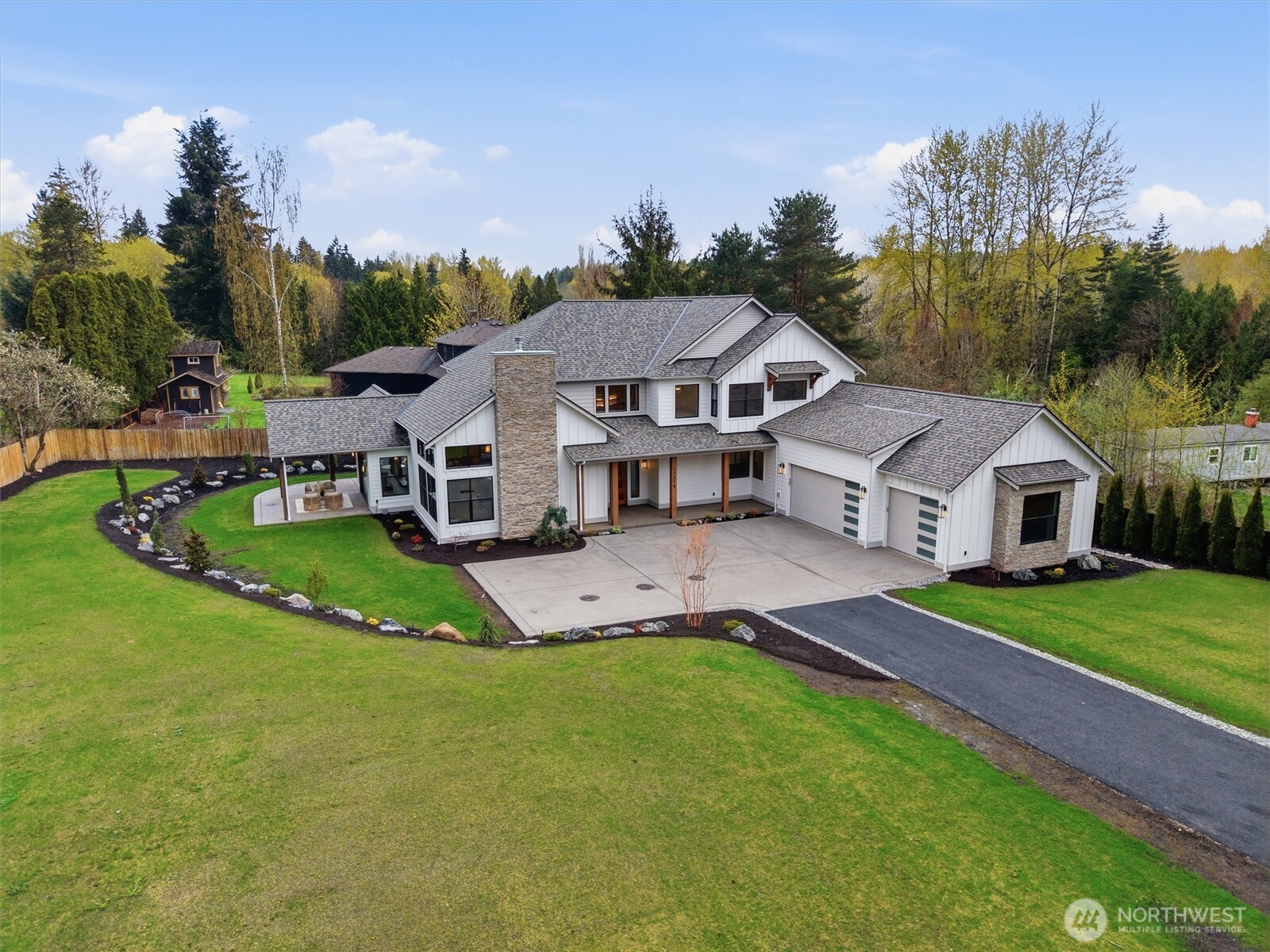 17218 & 17220 NE Woodinville-Duvall Road